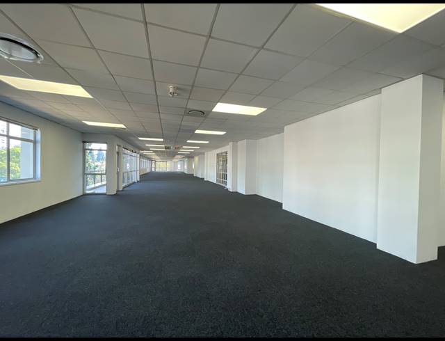 1,632M² OFFICE TO LET IN SANDTON CENTRAL